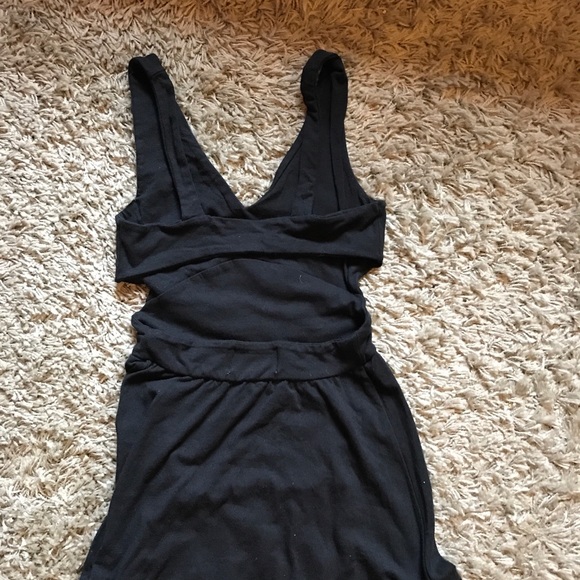 [SELLING IN BLACK] Cutout Open Back Maxi Dress - Picture 5 of 6